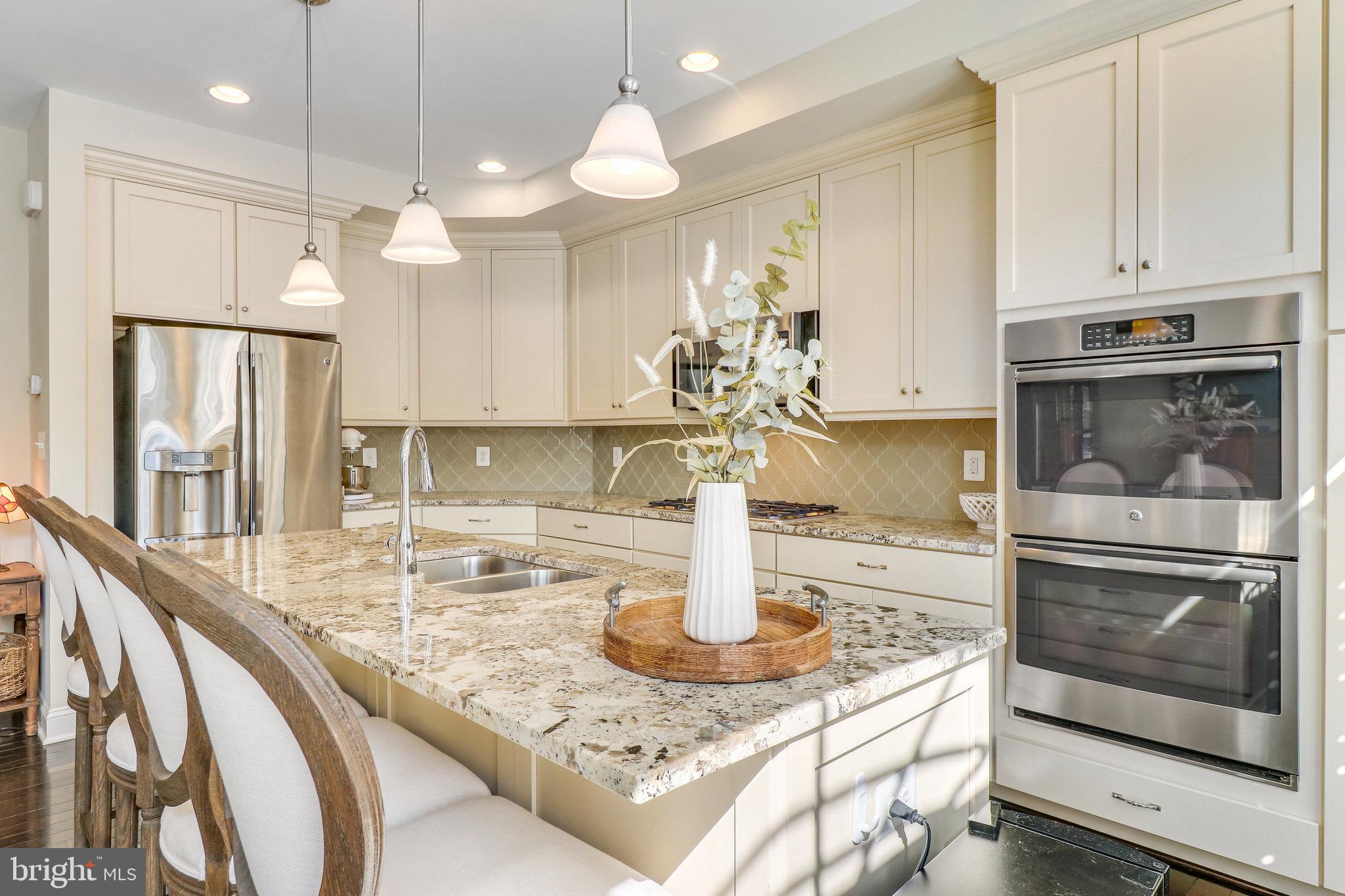 JAGUAR/YORKTOWN - Residential