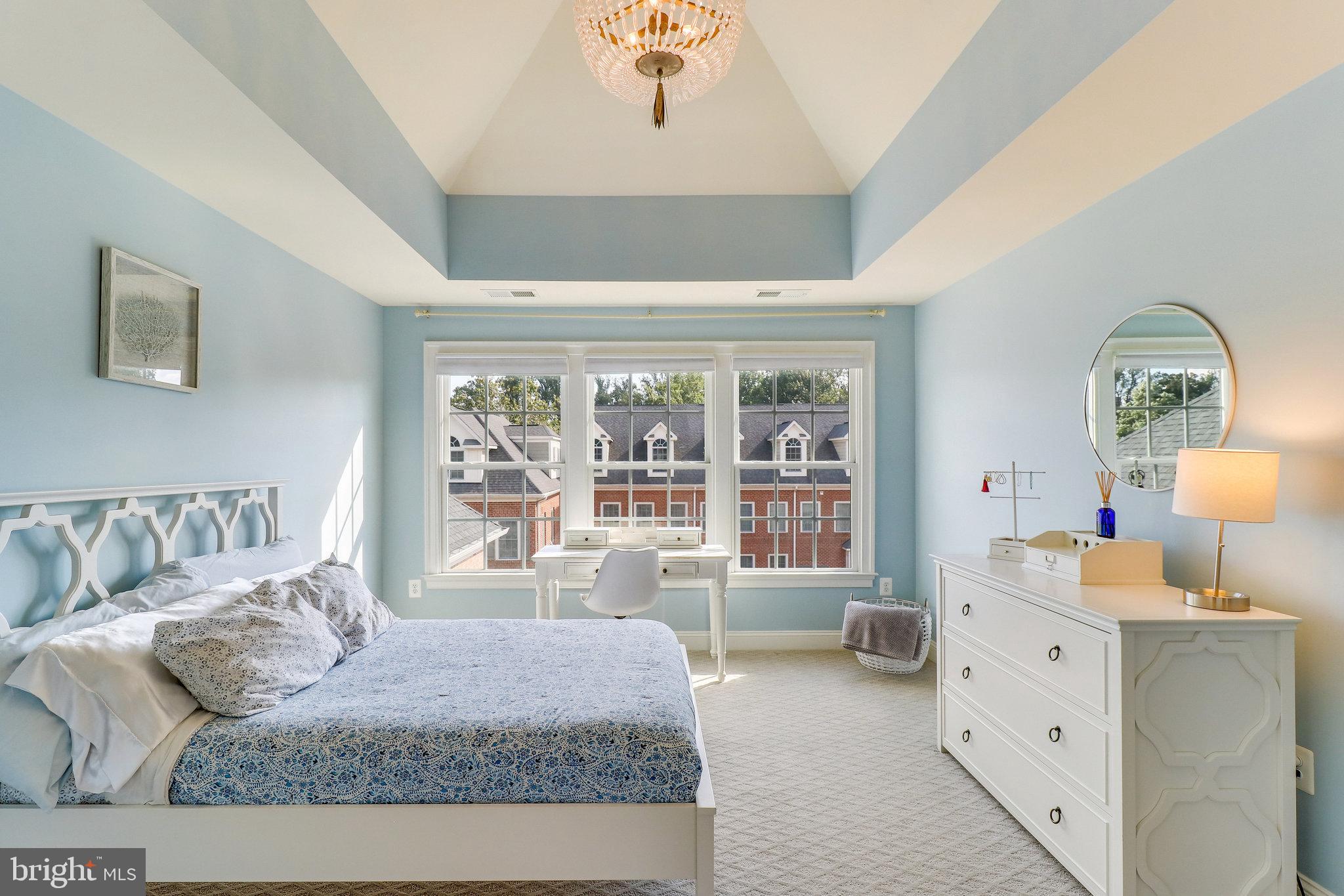 JAGUAR/YORKTOWN - Residential