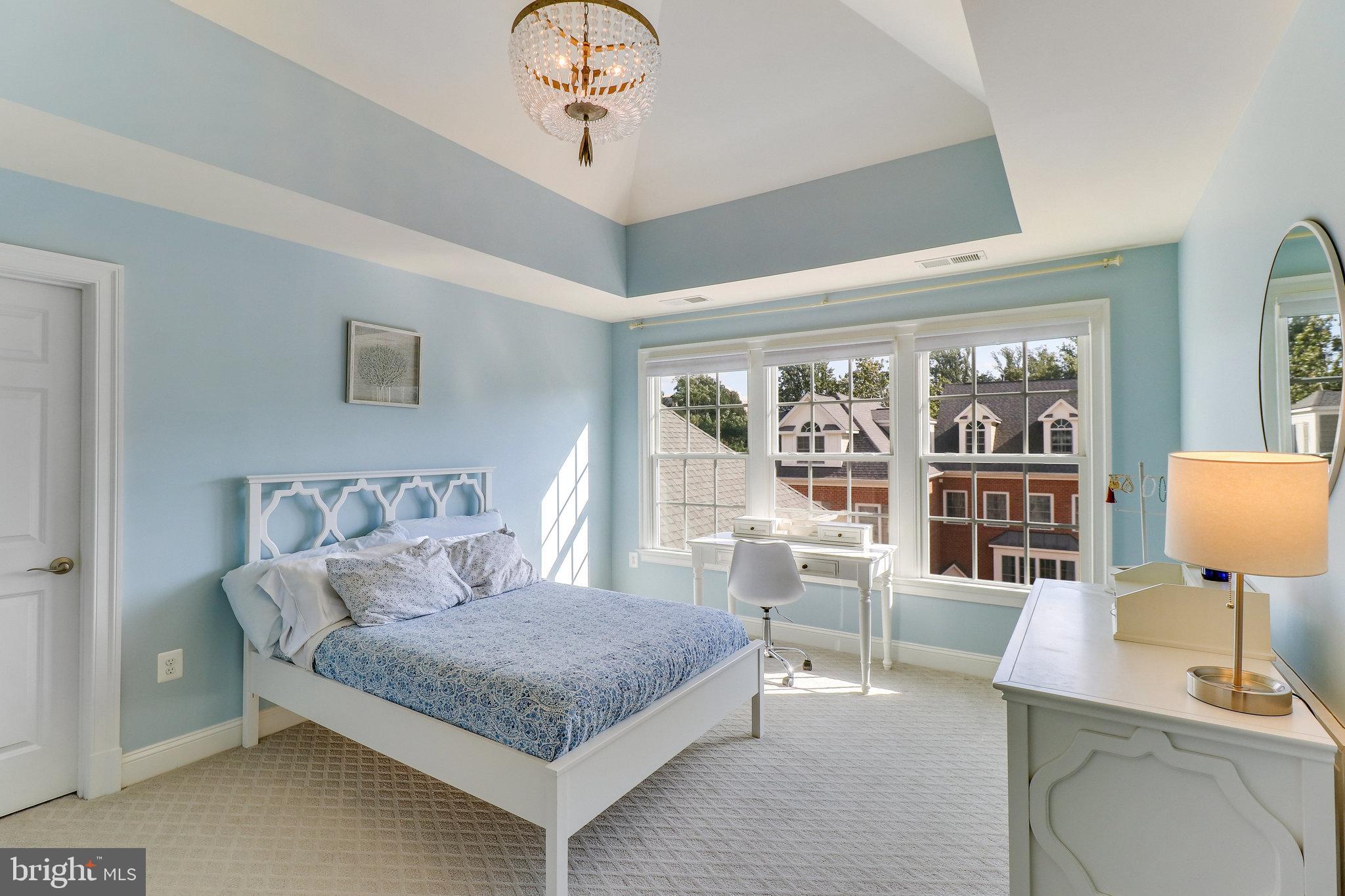 JAGUAR/YORKTOWN - Residential