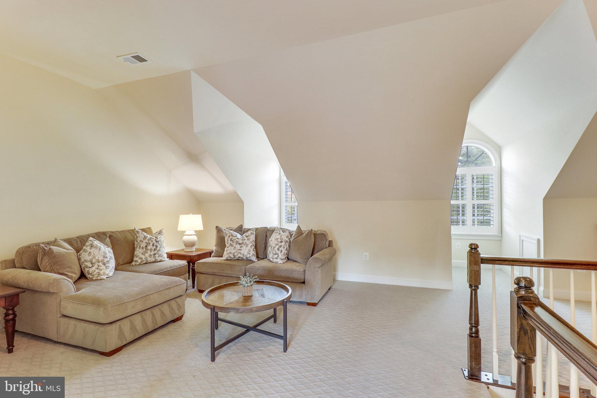 JAGUAR/YORKTOWN - Residential