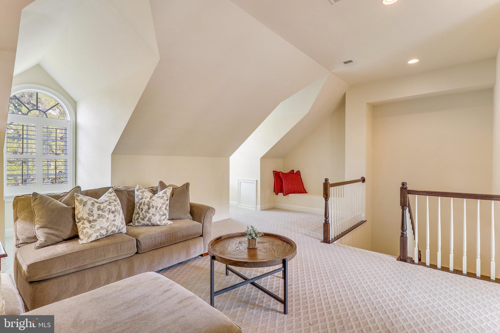 JAGUAR/YORKTOWN - Residential