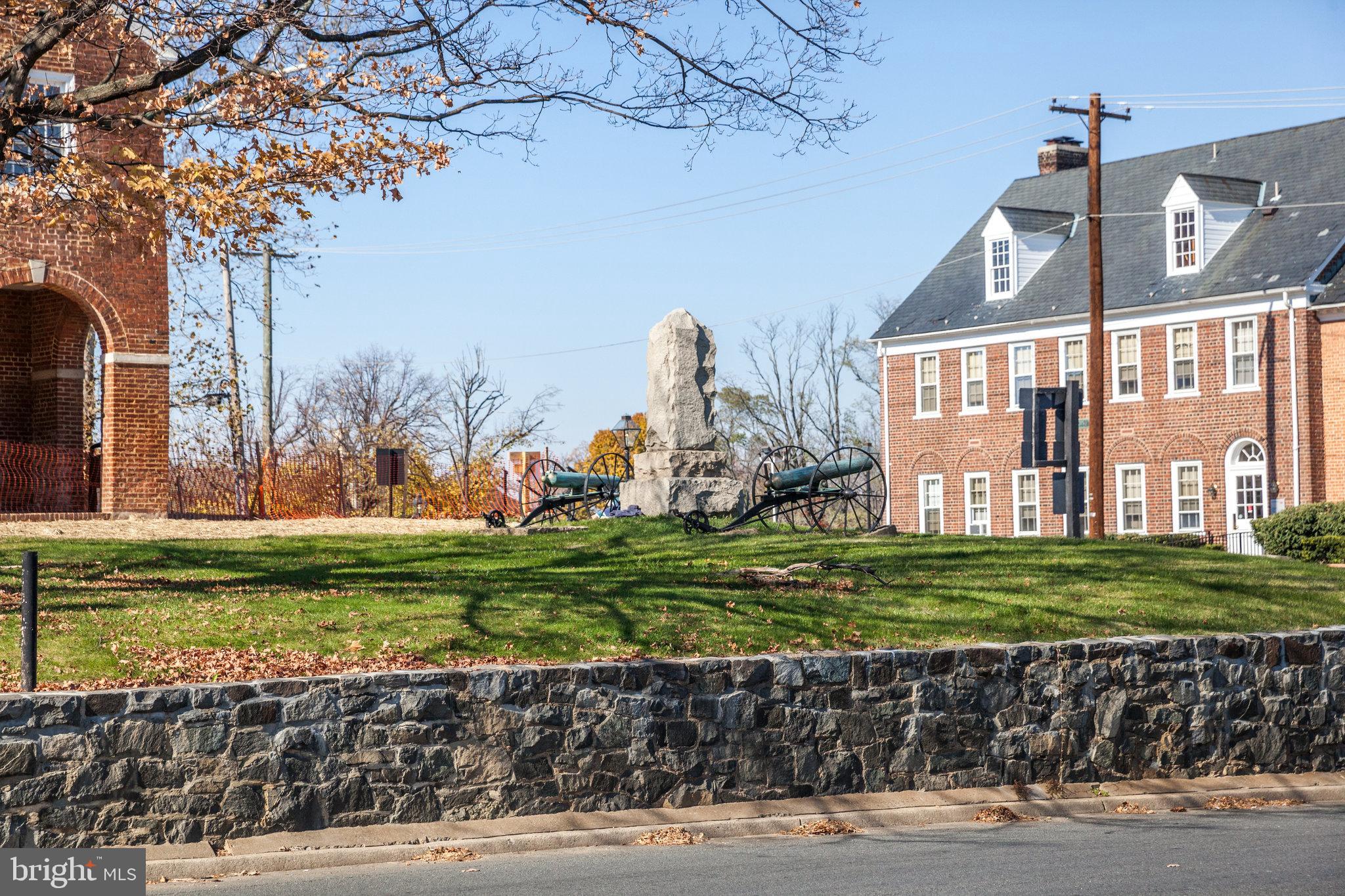 JAGUAR/YORKTOWN - Residential