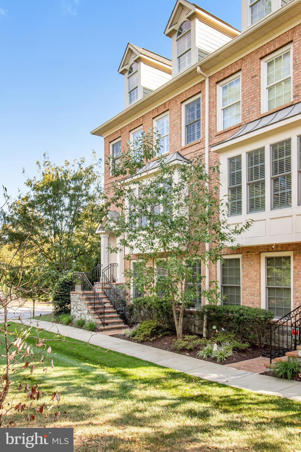 JAGUAR/YORKTOWN - Residential