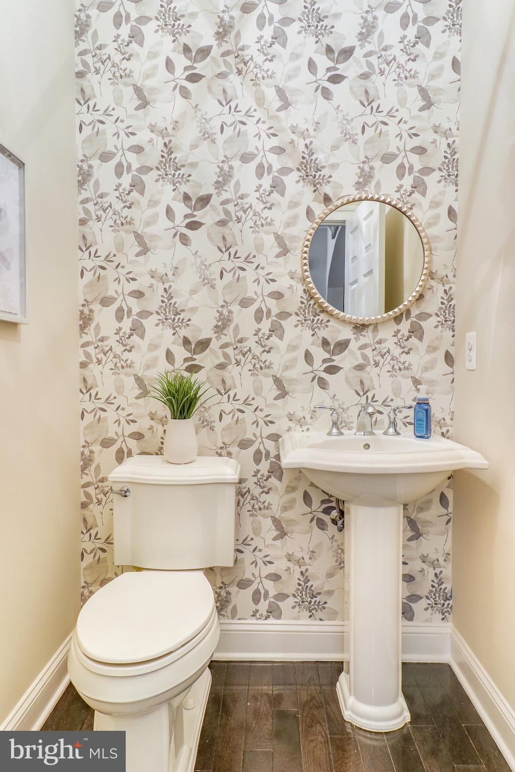 JAGUAR/YORKTOWN - Residential