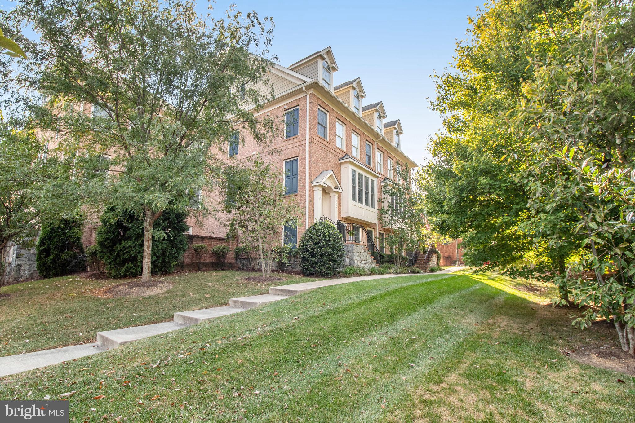 JAGUAR/YORKTOWN - Residential