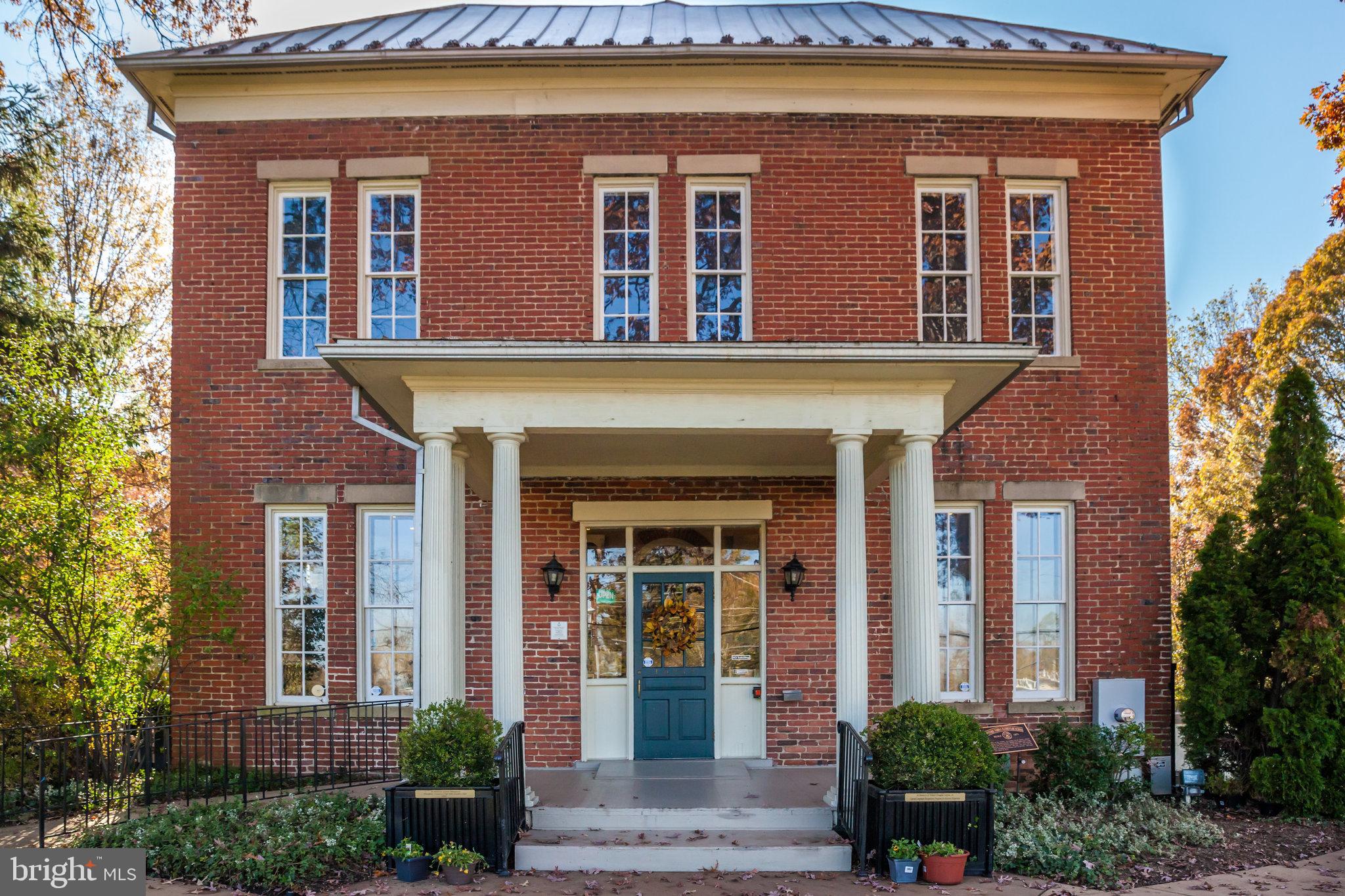 JAGUAR/YORKTOWN - Residential