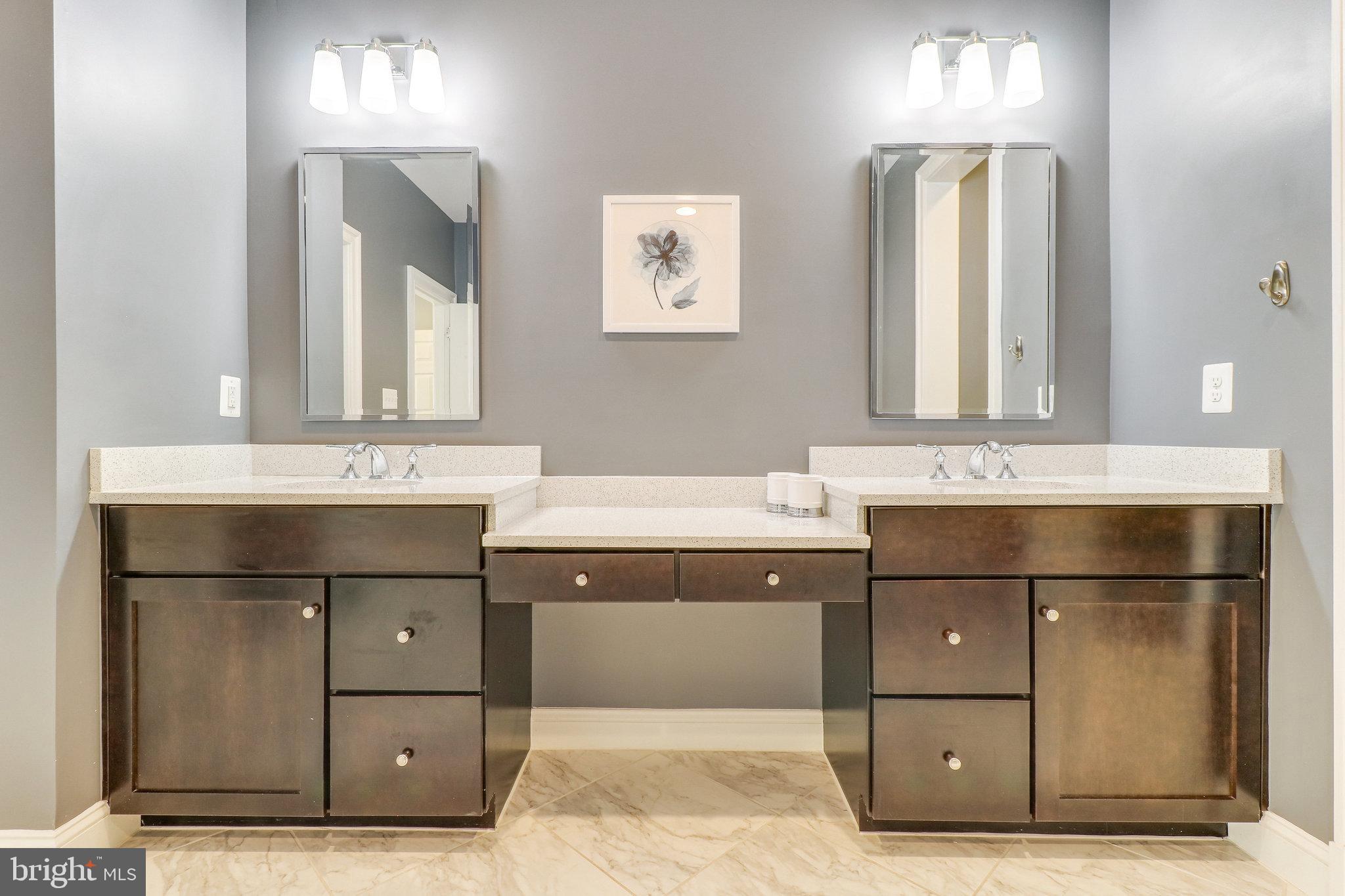 JAGUAR/YORKTOWN - Residential