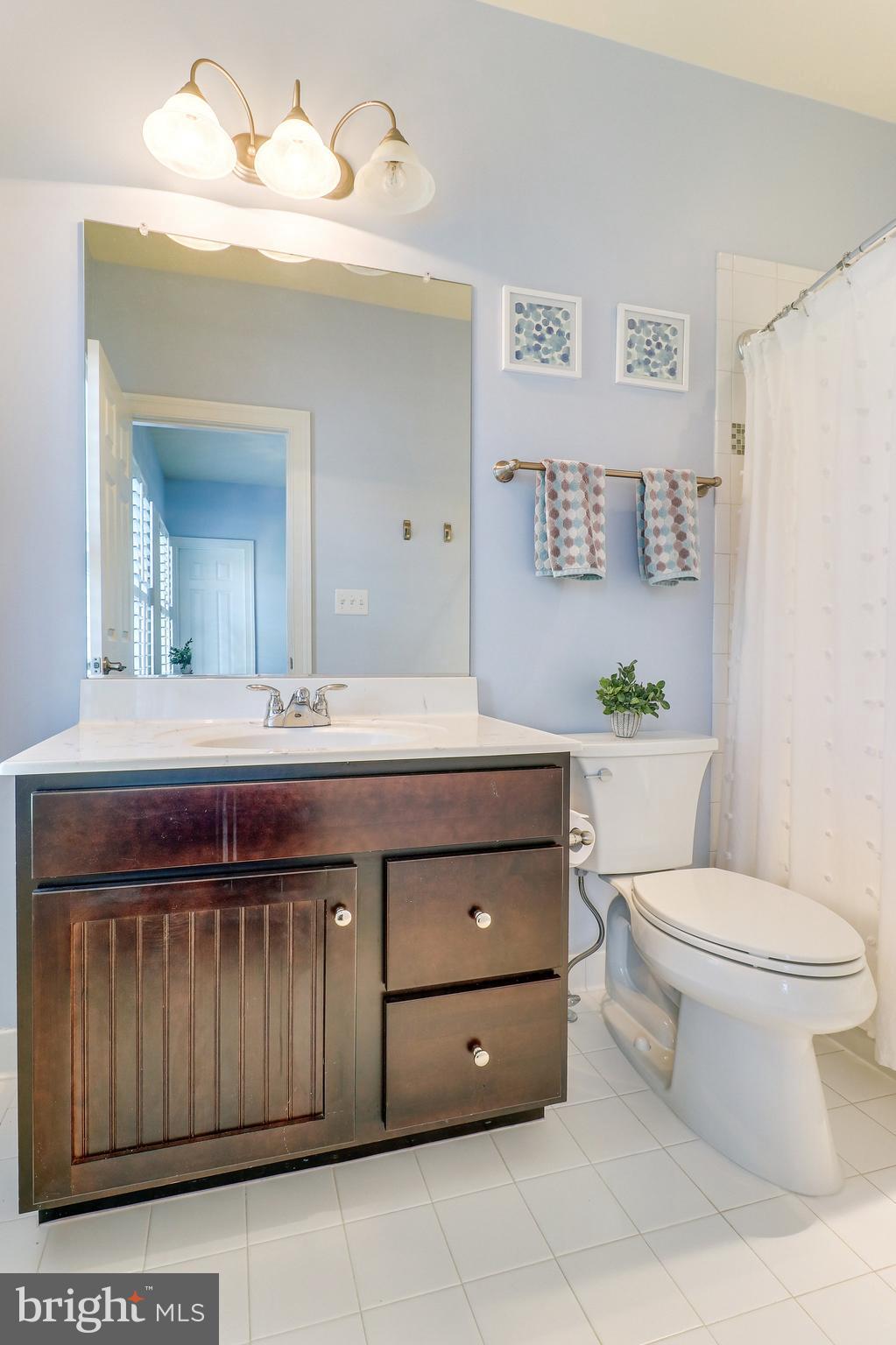 JAGUAR/YORKTOWN - Residential