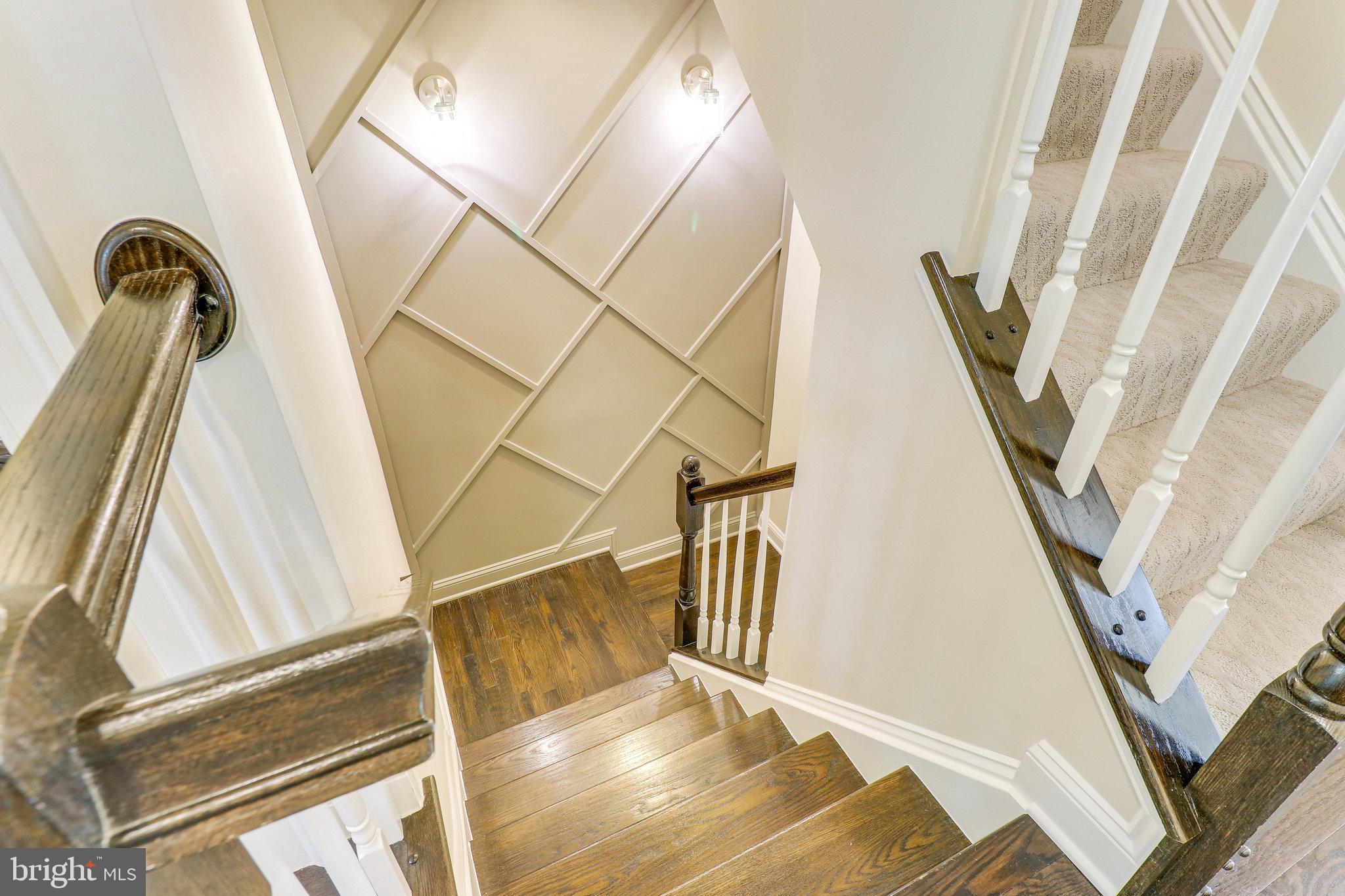 JAGUAR/YORKTOWN - Residential