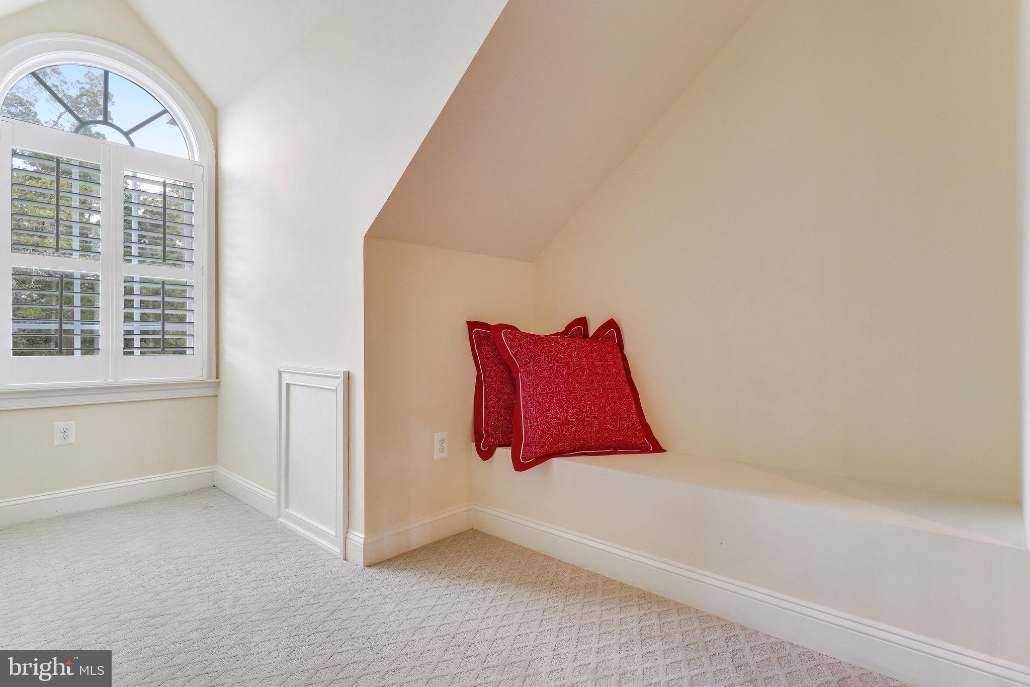 JAGUAR/YORKTOWN - Residential