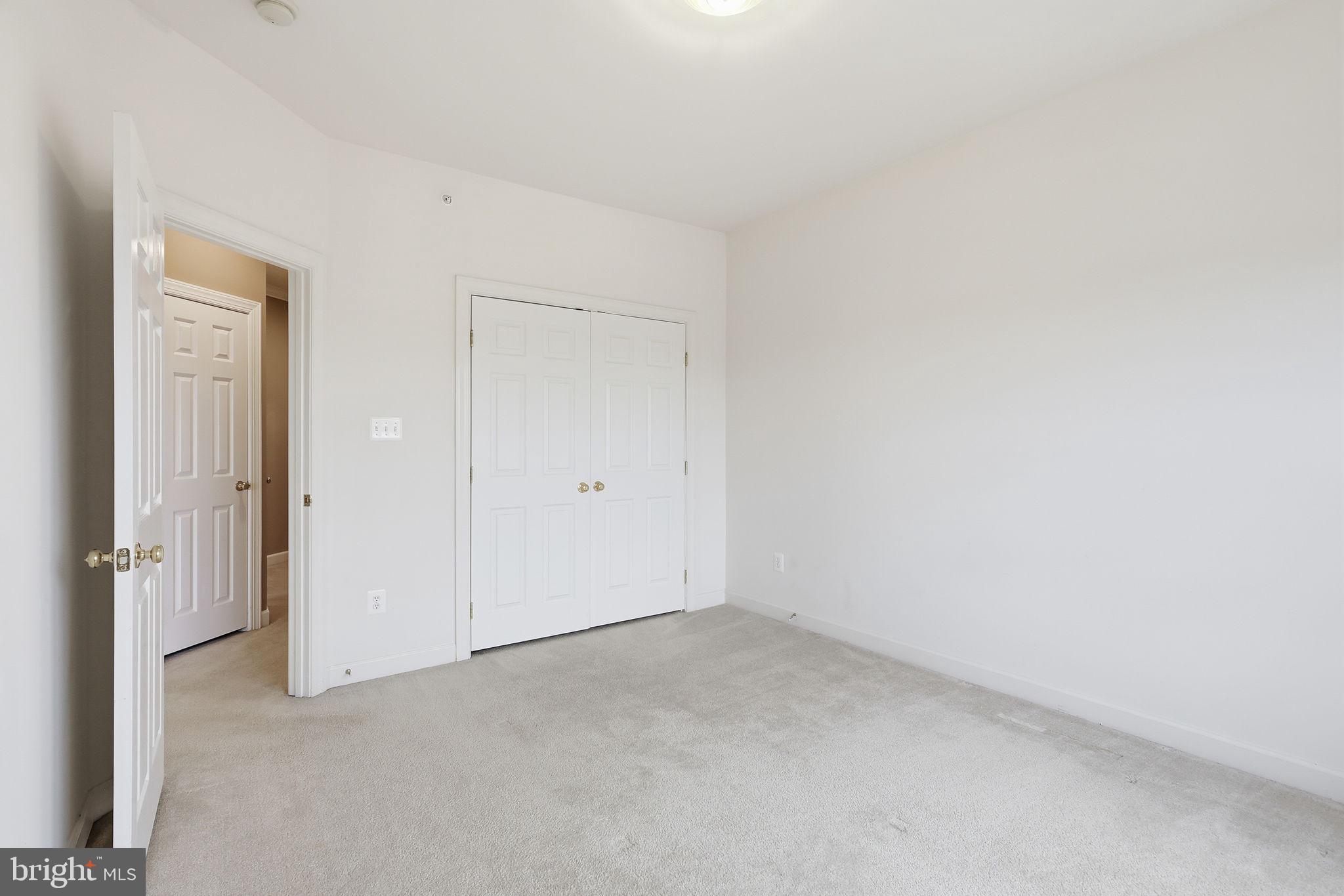 POTOMAC CLUB - Residential