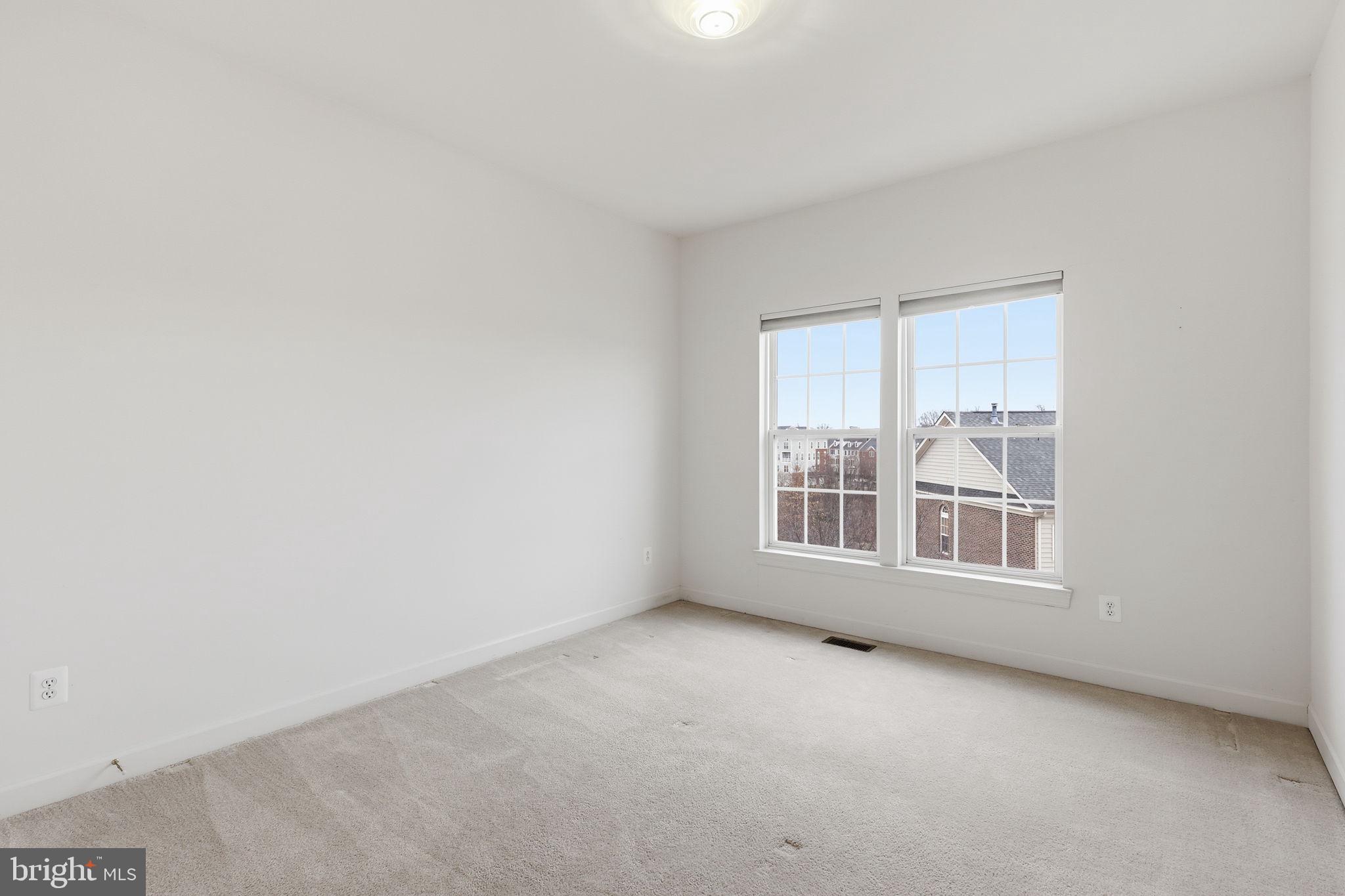 POTOMAC CLUB - Residential