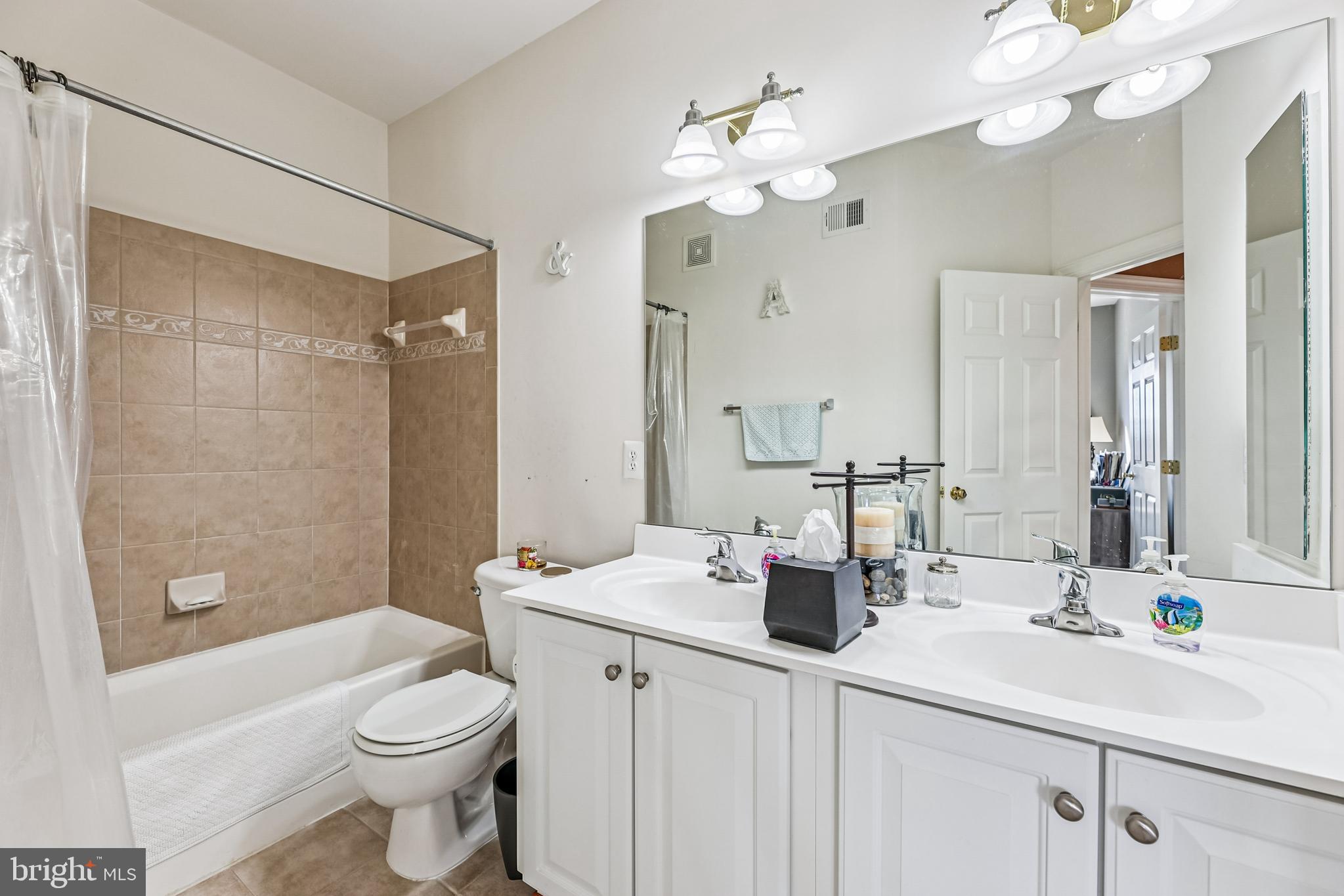 POTOMAC CLUB - Residential