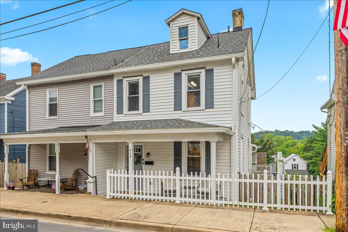 412 W POTOMAC STREET