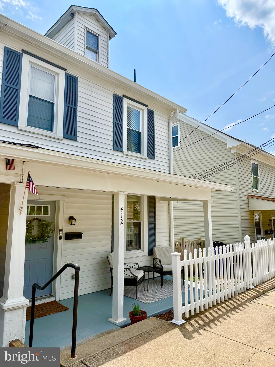 412 W POTOMAC STREET