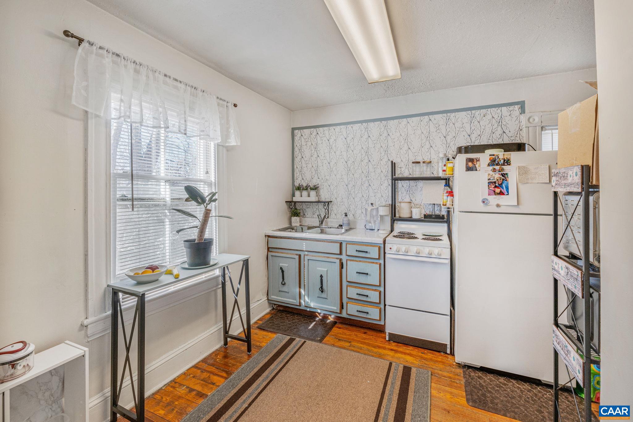 BELMONT - Residential