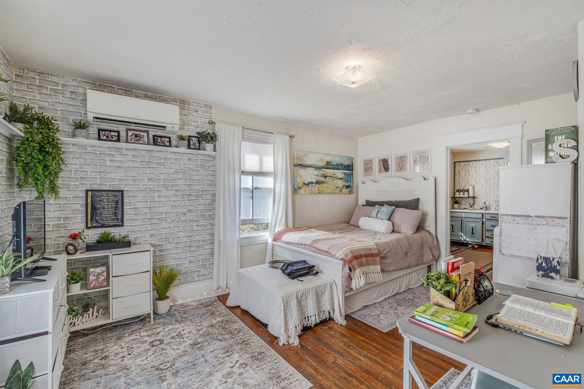 BELMONT - Residential