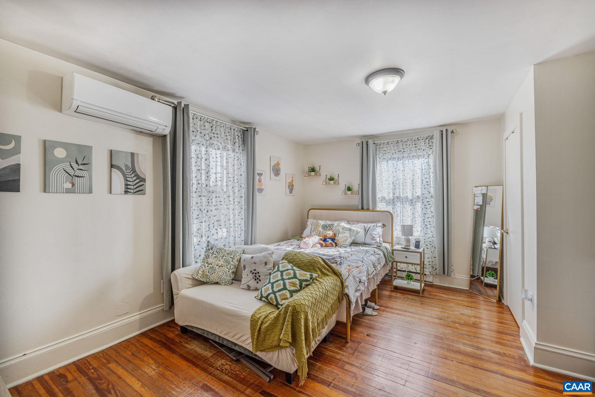 BELMONT - Residential