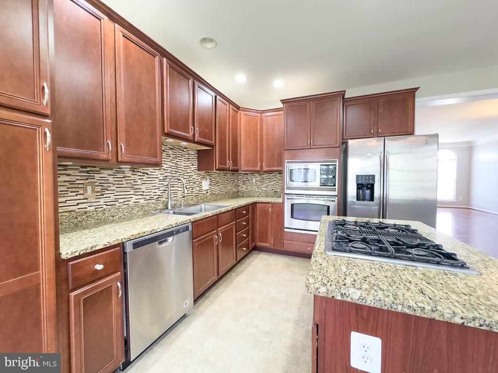 SOUTH RIDING - Residential Lease