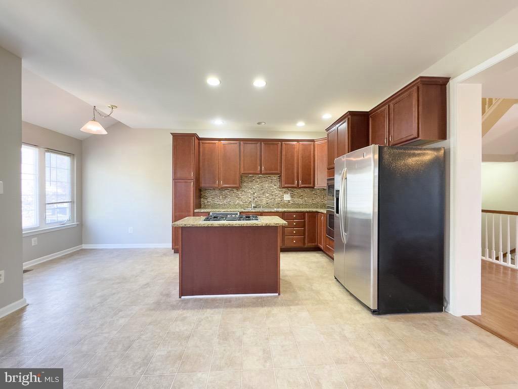 SOUTH RIDING - Residential Lease