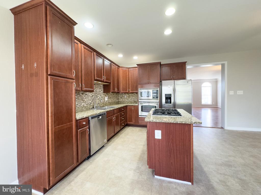 SOUTH RIDING - Residential Lease