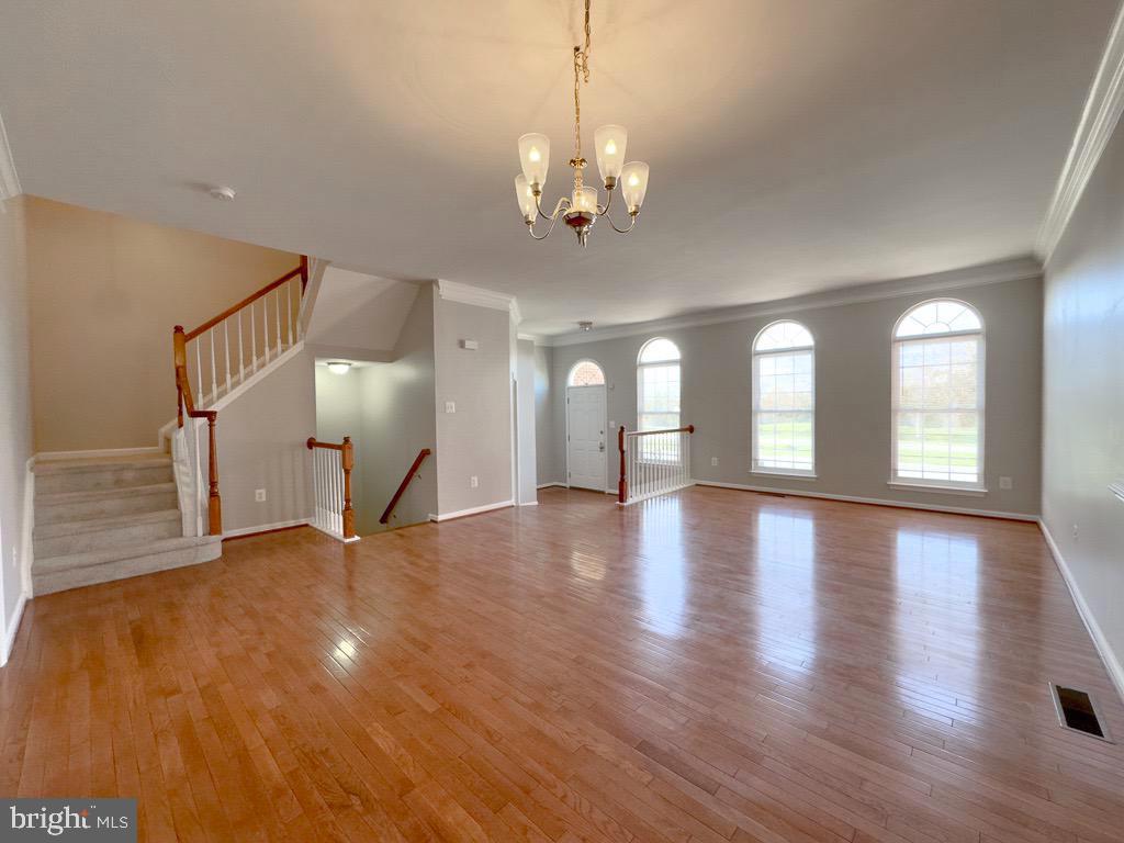 SOUTH RIDING - Residential Lease