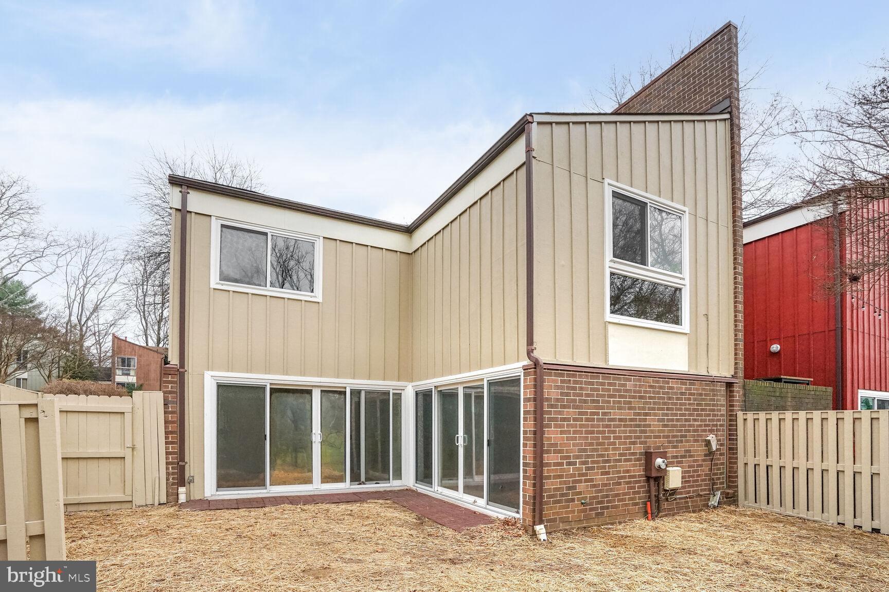 RESTON - Residential