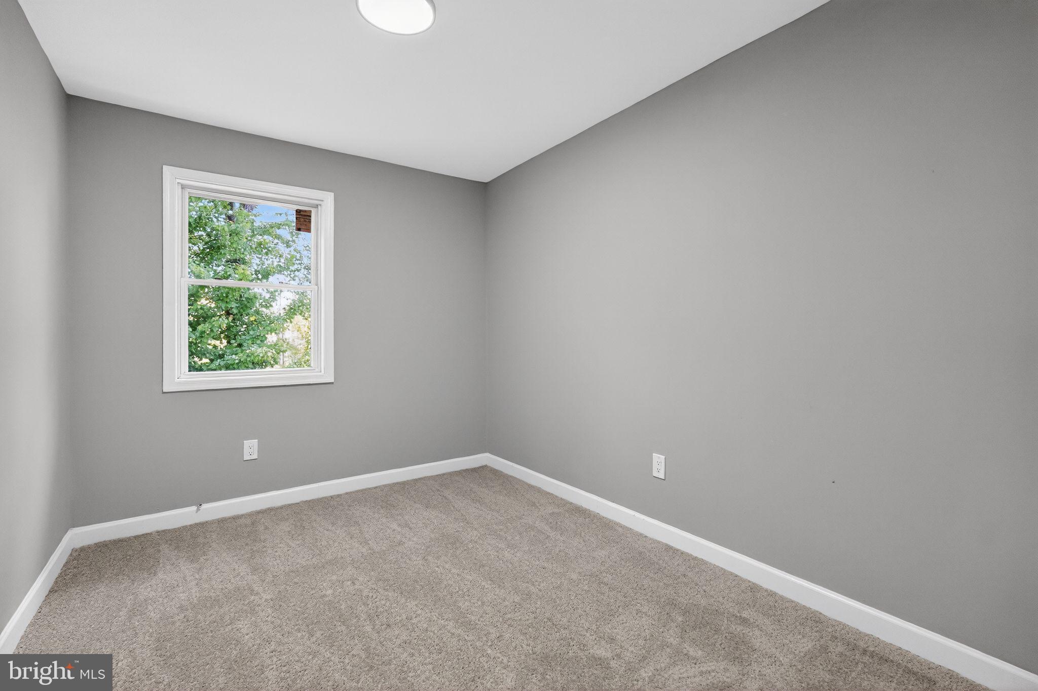 58 DAIMLER DRIVE 104