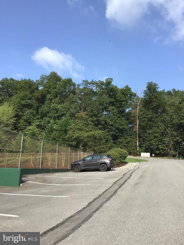 THE WOODS - Residential