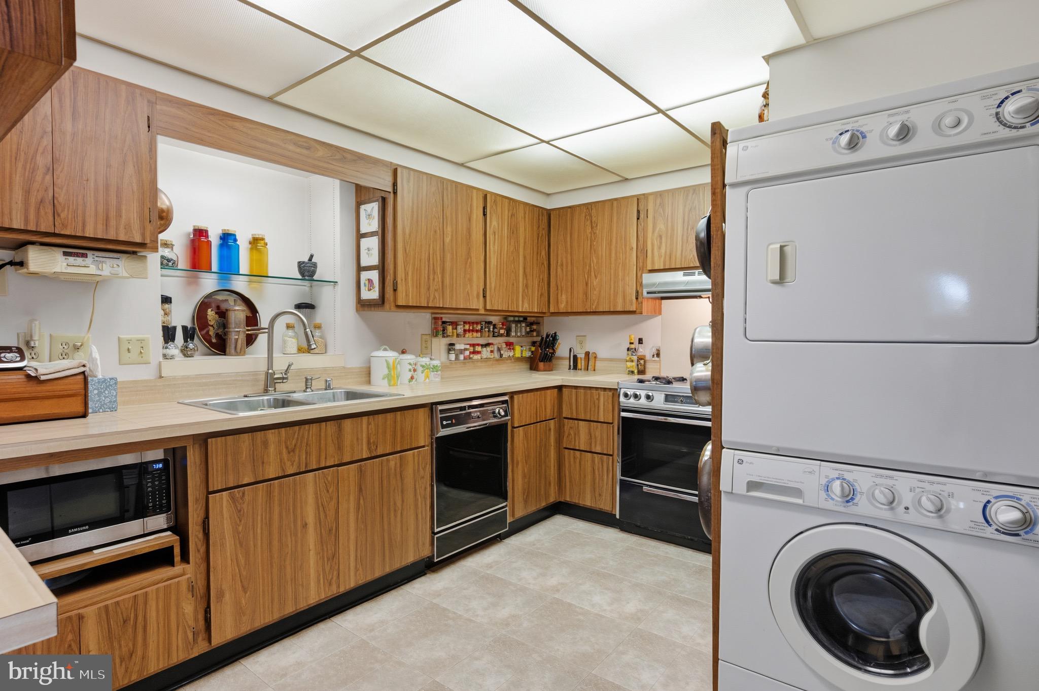 LOISDALE ESTATES - Residential