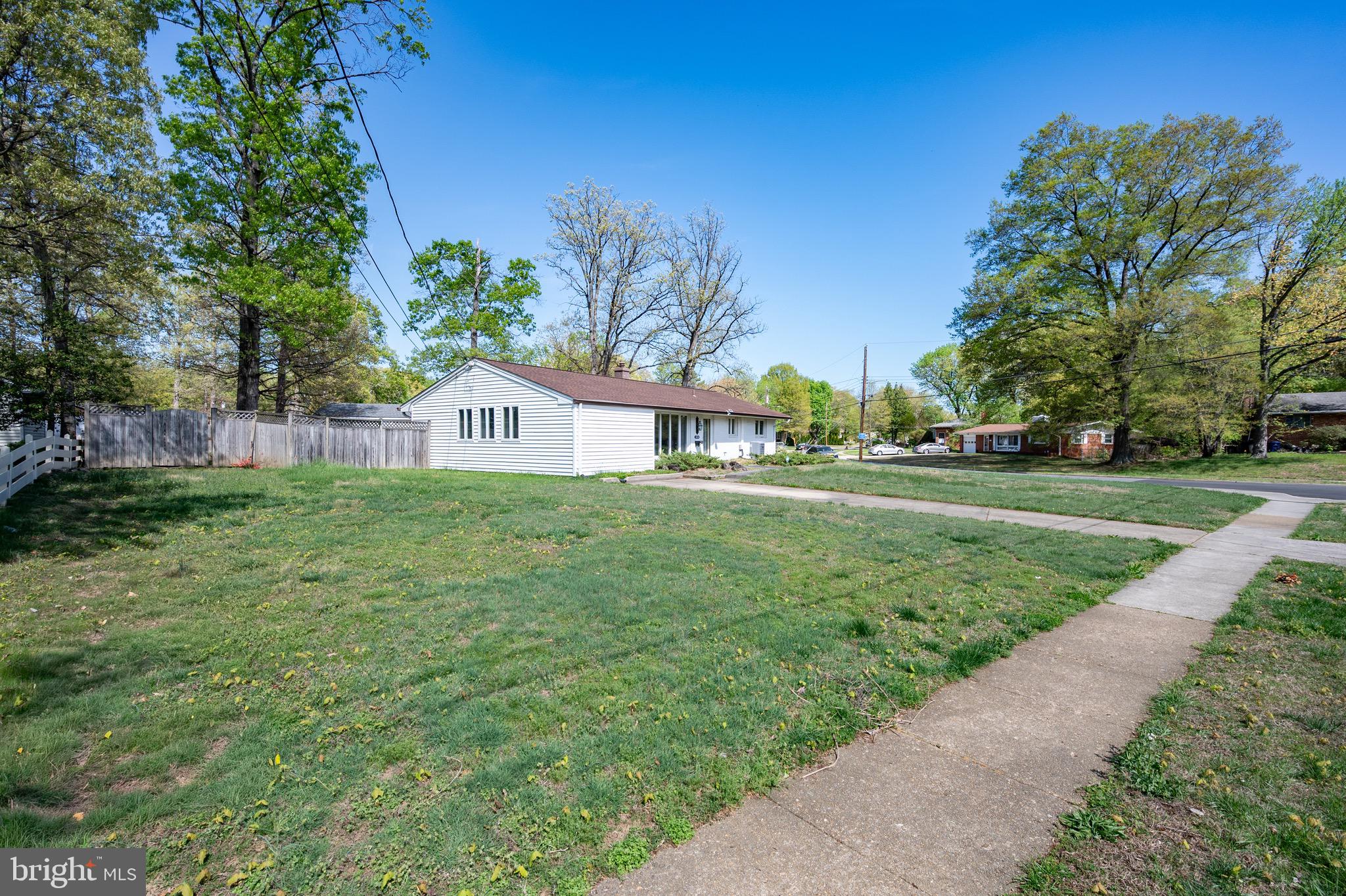 LOISDALE ESTATES - Residential