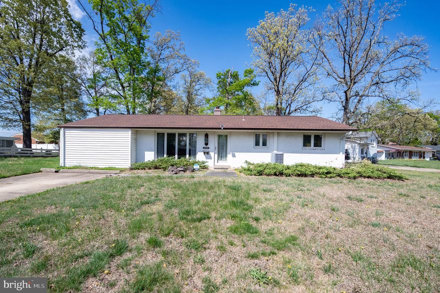 Open House Saturday, April 18th 2-4pm and Sunday, April 19th 2-4pm
One-level living at its finest, welcome home to 6820 Constance Dr in sought-after Loisdale Estates! This charming ranch-style home offers 1932 sq ft of thoughtfully laid-out space, including 3 bedrooms, one and half baths, and a massive family room addition perfect for entertaining. The large primary suite features two closets including a huge walk-in closet area on a separate wing of the home. Second bedroom also has two closets including a walk-in closet.  This .36 acre corner lot has a large front yard and fully fenced in backyard. Minutes to I-95/495/395, Franconia-Springfield Metro, and all the shopping and dining Springfield has to offer. Single-story living, unbeatable location.