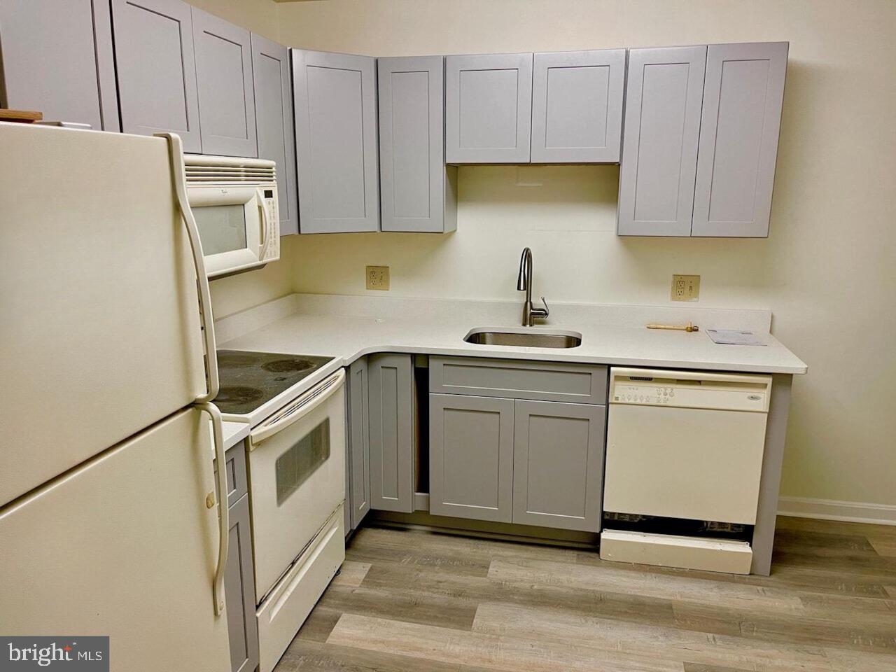 LAVENDER PLAZA - Residential