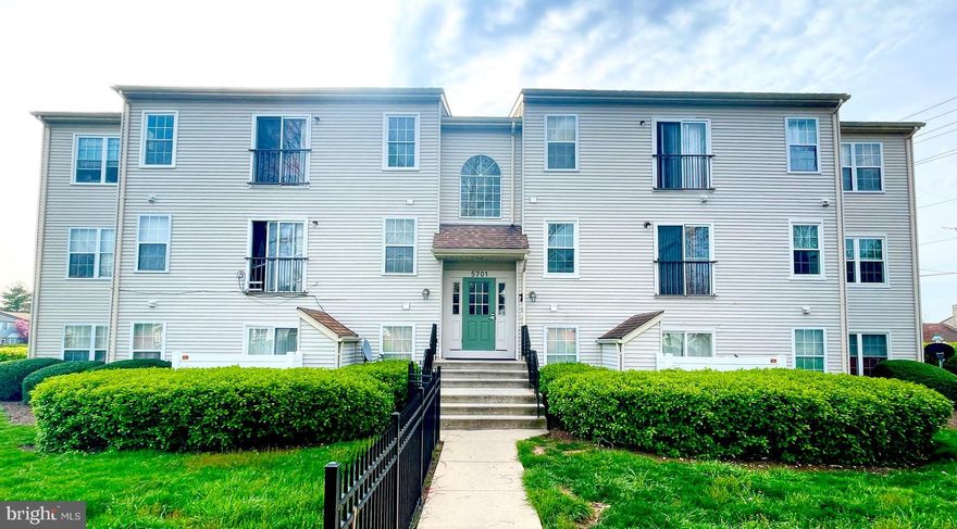 Discover the perfect blend of comfort and convenience at 5701 Lavender Plaza Unit #A. This charming first-floor condo in Frederick, MD, offers a serene living experience. Located on the first floor, this unit provides easy access without the hassle of stairs. It features 2 bedrooms, 1 bathroom, and the kitchen was updated in 2023. The neighborhood boasts a pool, tennis courts, and jogging paths. It’s conveniently located close to shops, as well as Routes 70 and 270. Don’t miss this opportunity—schedule your showing today!