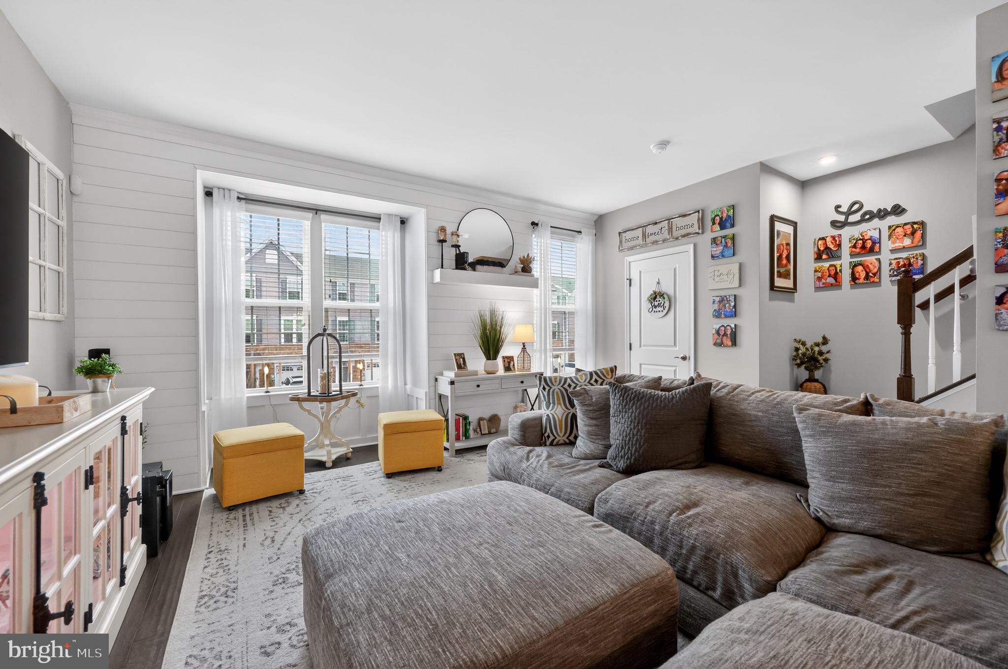 PINNACLE PLACE - Residential