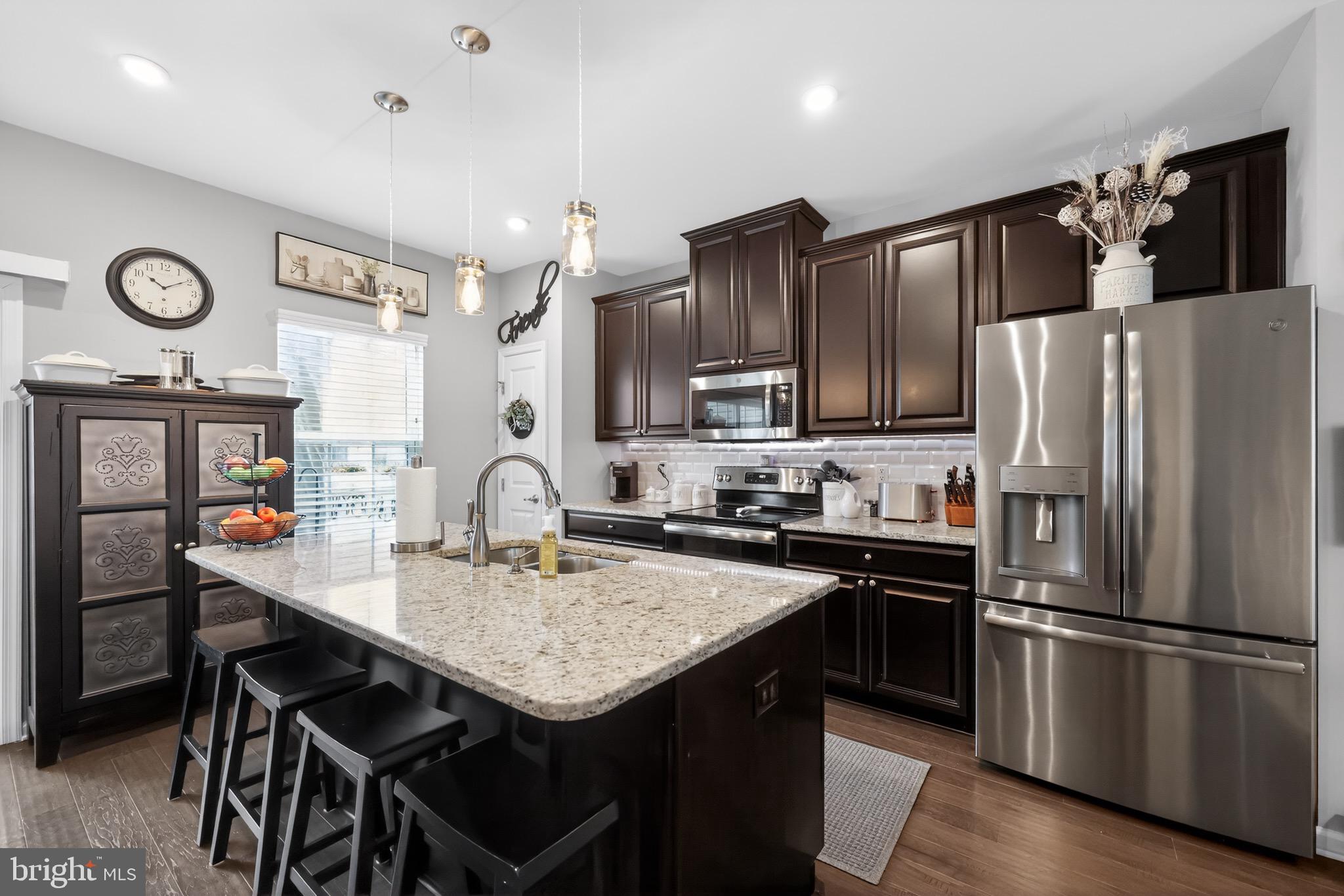 PINNACLE PLACE - Residential