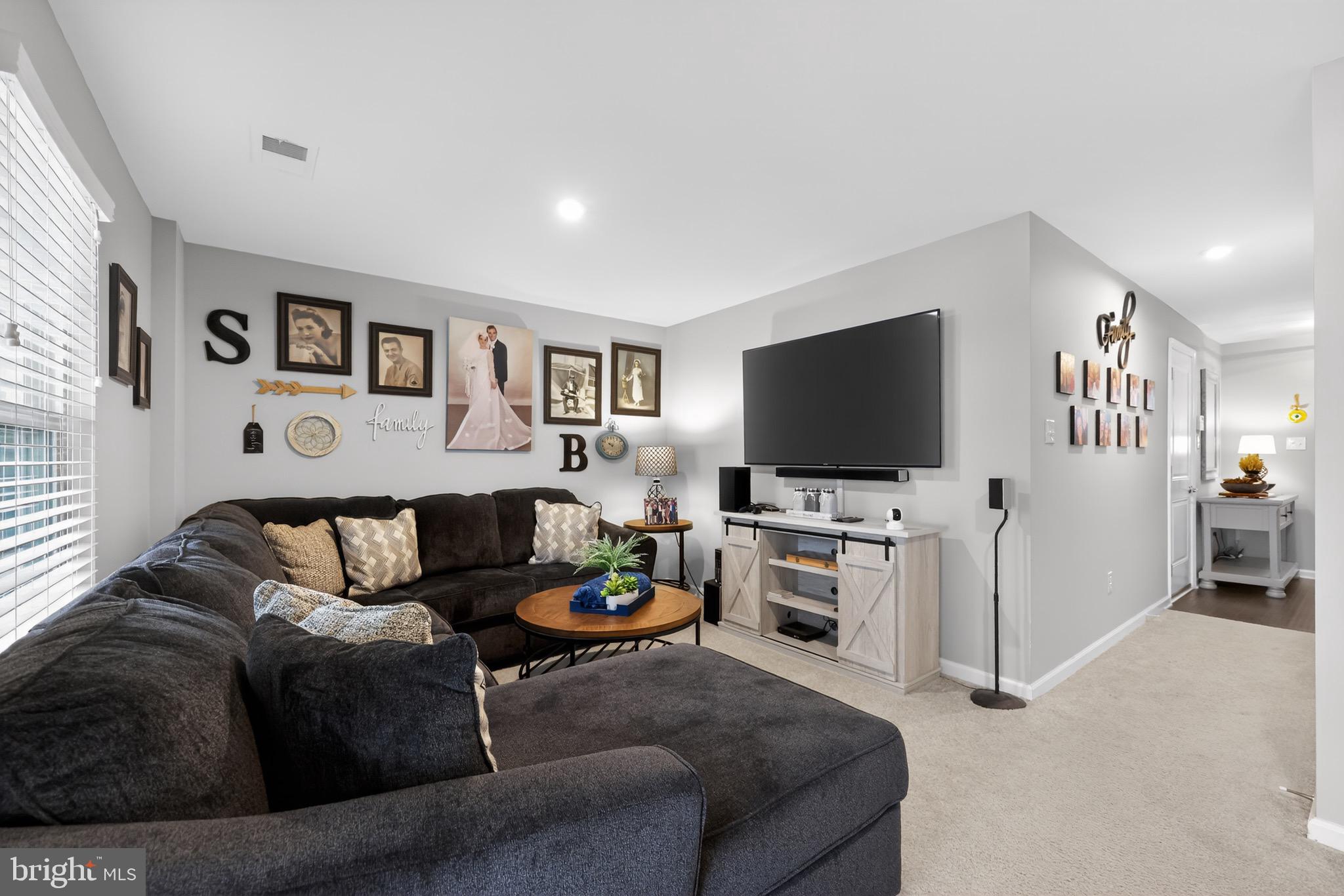 PINNACLE PLACE - Residential