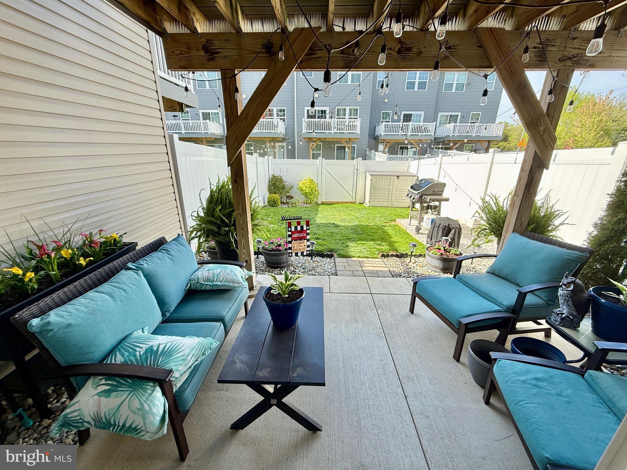 PINNACLE PLACE - Residential