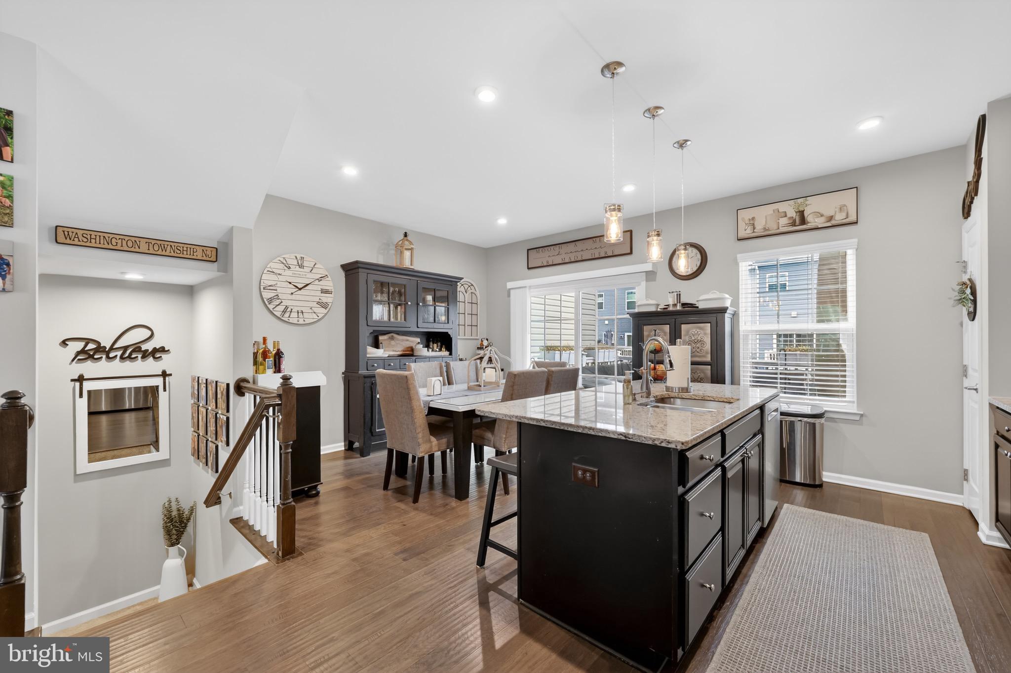 PINNACLE PLACE - Residential