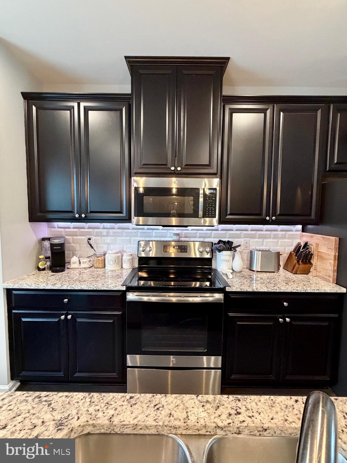 PINNACLE PLACE - Residential