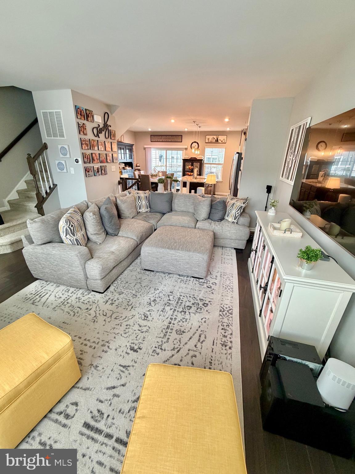 PINNACLE PLACE - Residential