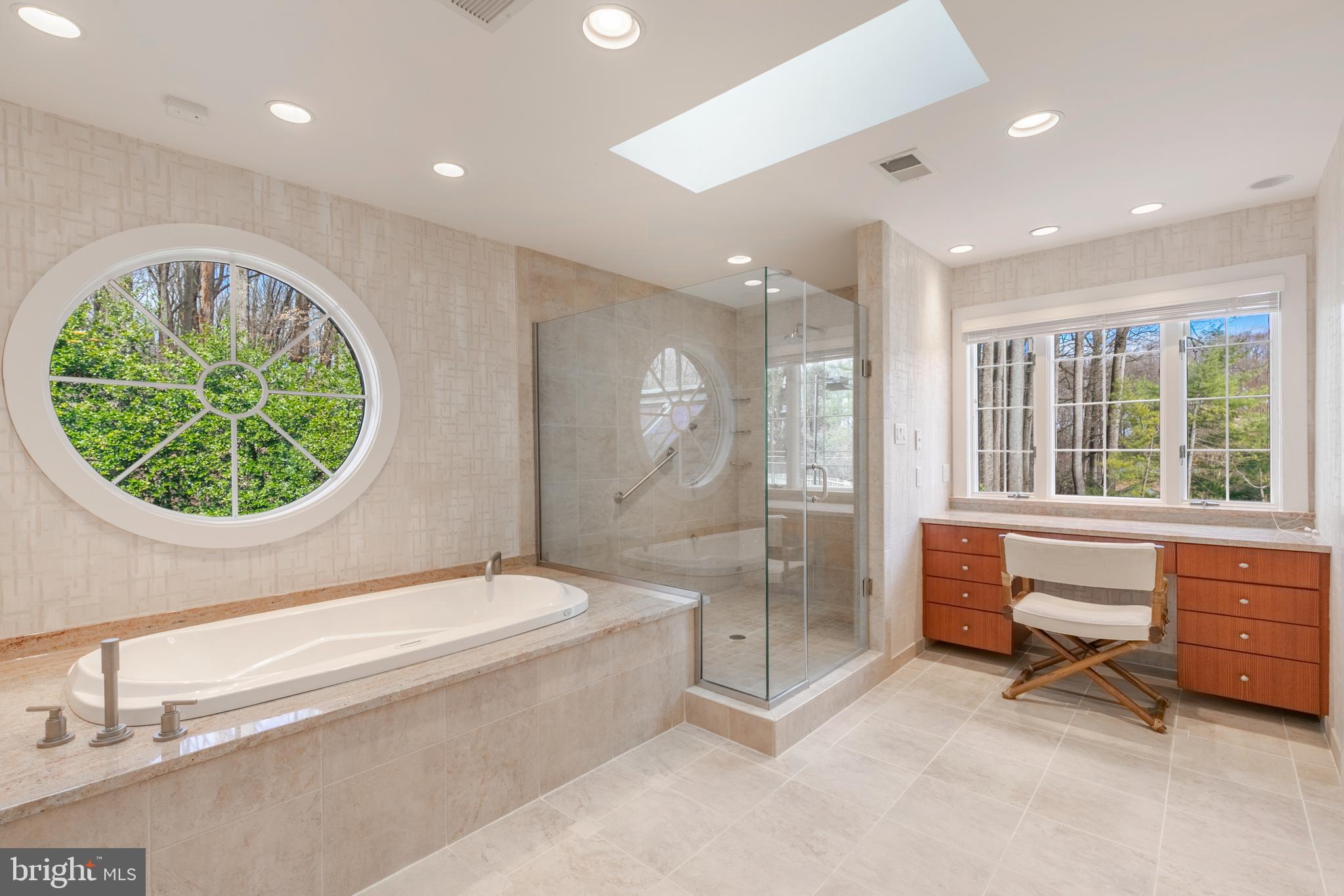 LINGANORE - Residential