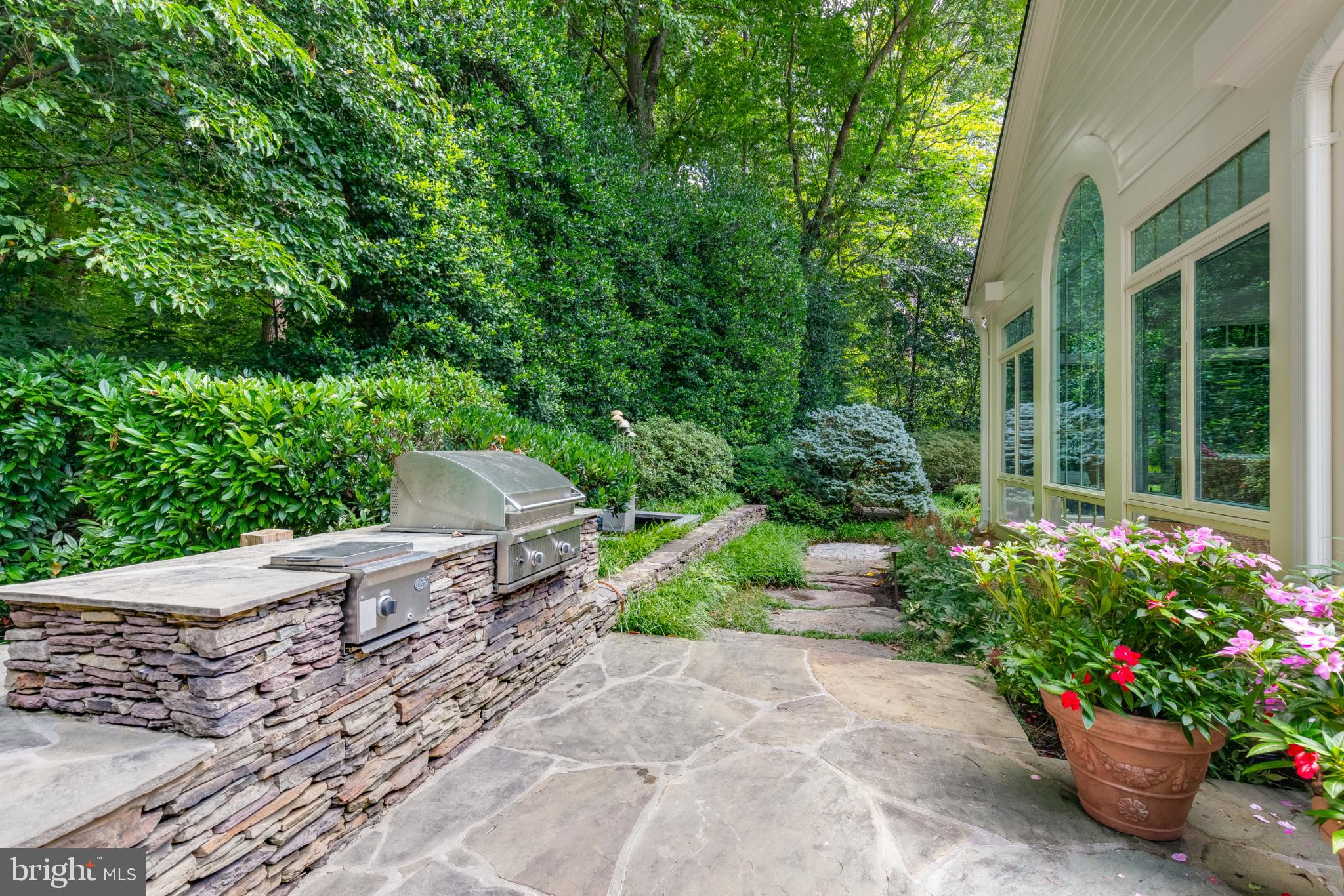 LINGANORE - Residential