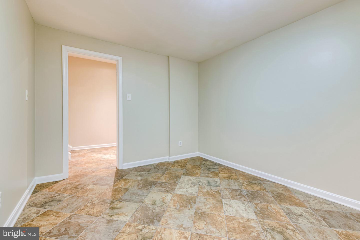 HUNTINGTON AT MT VERNON - Residential Lease