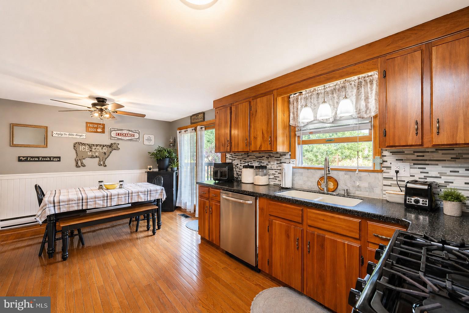 OAKLAND - Residential