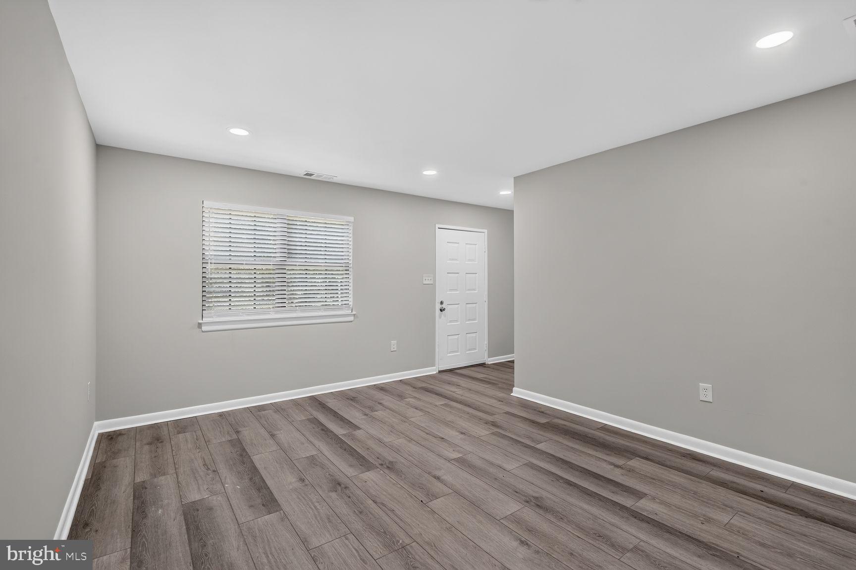 2006 HEADLANDS CIRCLE