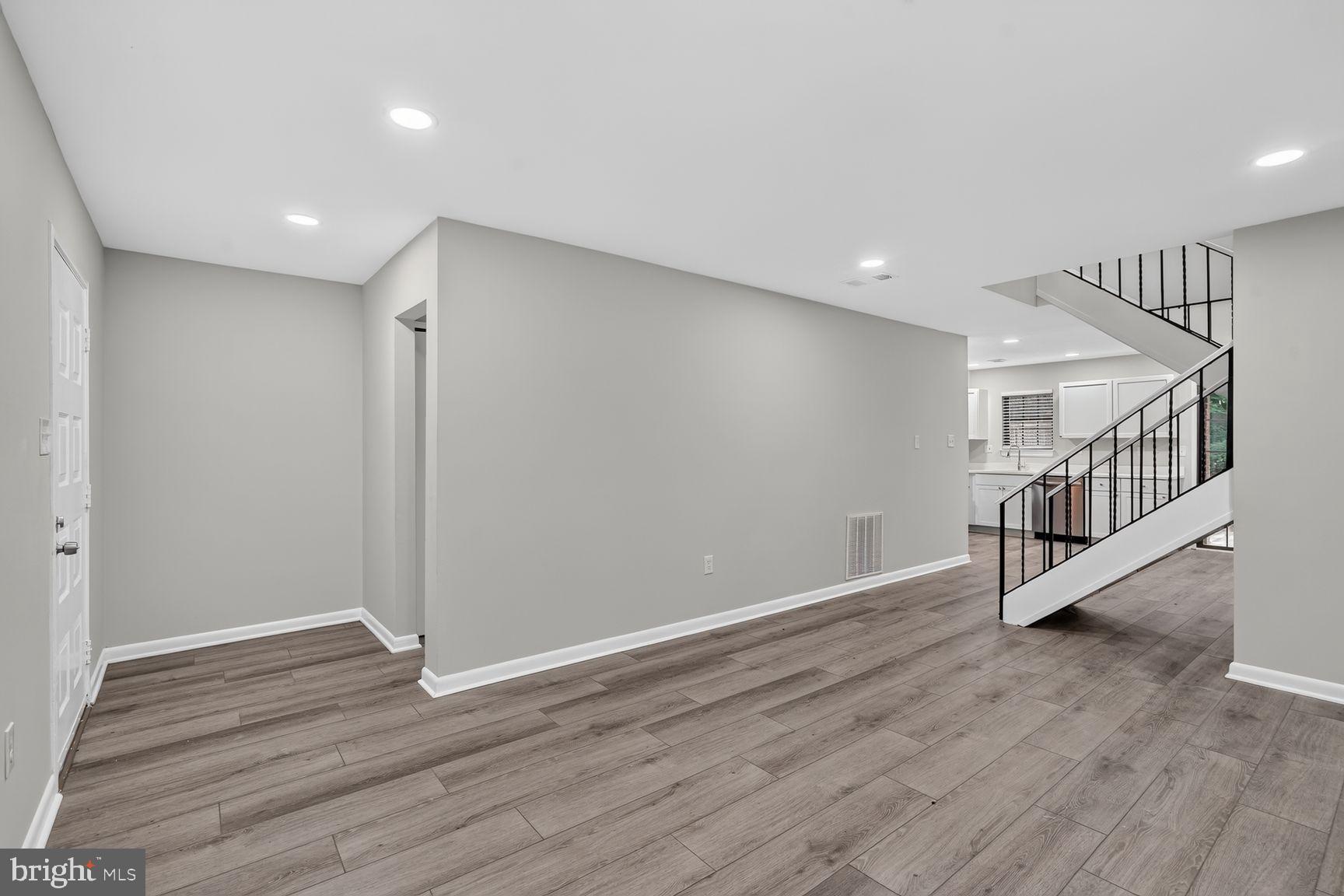 2006 HEADLANDS CIRCLE