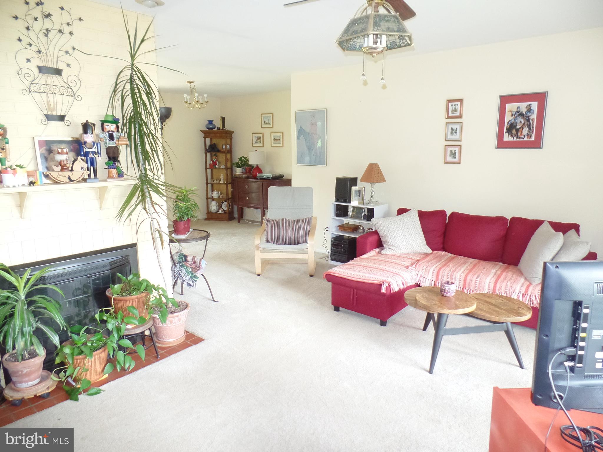 PIMMIT HILLS - Residential