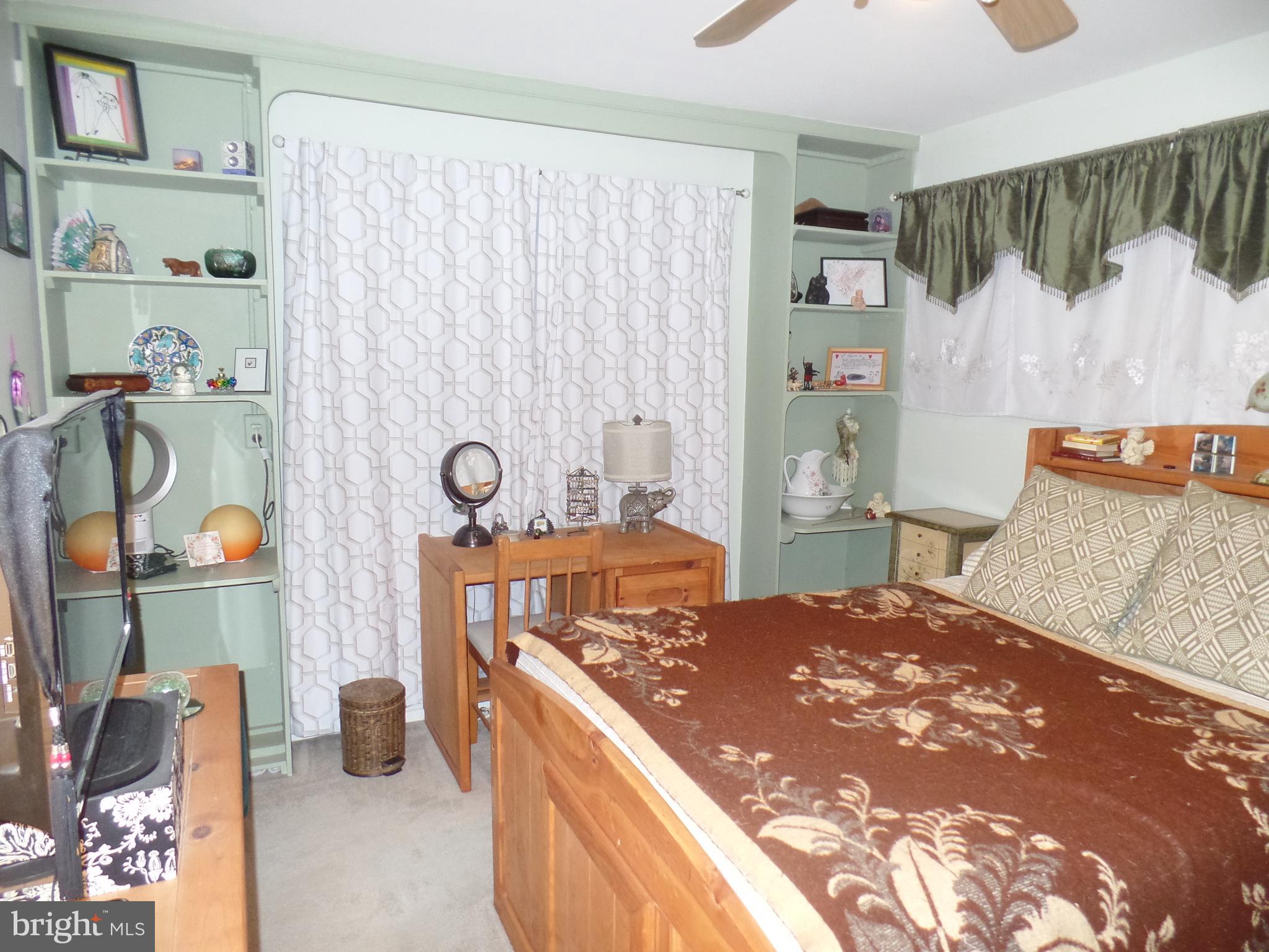 PIMMIT HILLS - Residential