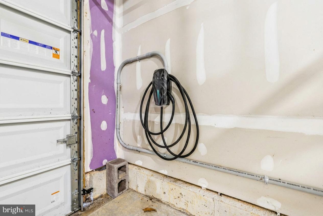 HILLTOP ESTATES - Residential